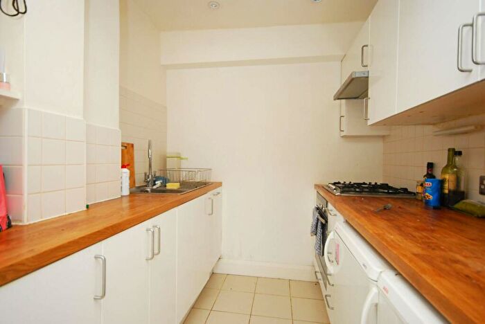 2 Bedroom Flat To Rent In St Peter's Street, Angel, London, N1