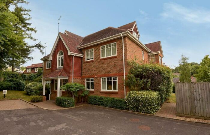 3 Bedroom Apartment To Rent In Hobbs End, Henley-on-Thames, Oxfordshire, RG9