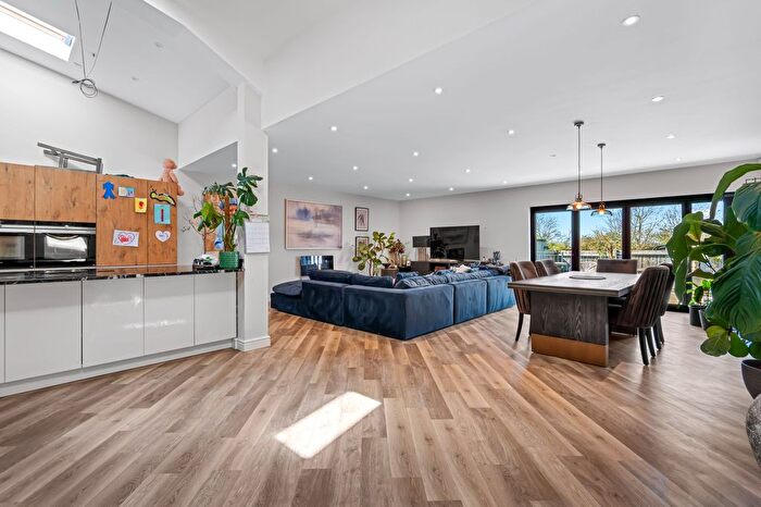 4 Bedroom Barn Conversion To Rent In Cold Pool Lane, Badgeworth, GL51