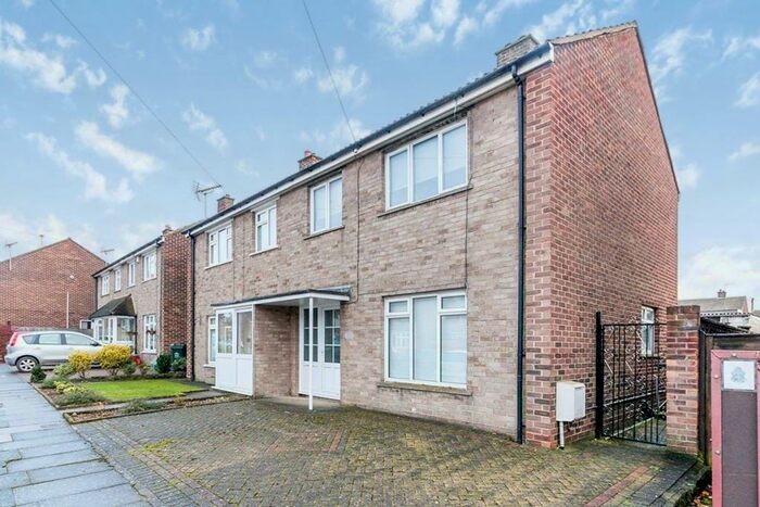 Property To Rent In Oaklands Road, Dartford, Kent, DA2