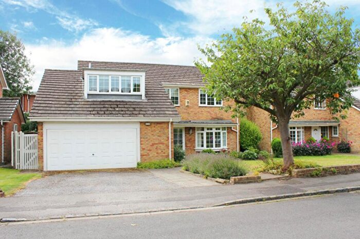 4 Bedroom Detached House To Rent In Thamesfield Gardens, Marlow, SL7