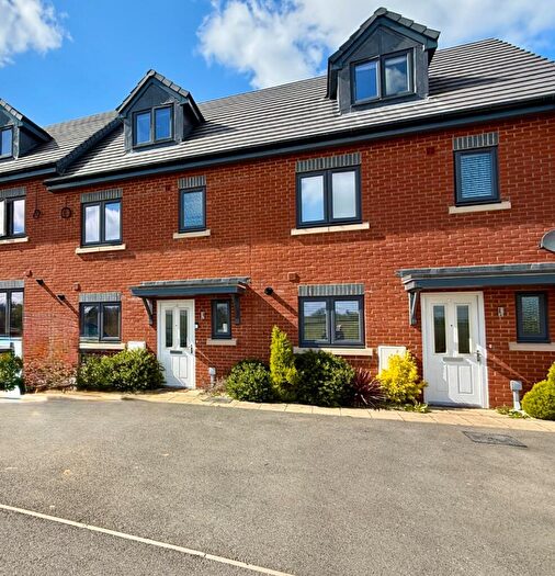 4 Bedroom Town House For Sale In Luffield Close, Daventry, NN11