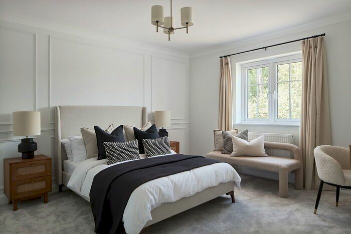 4 Bedroom Detached House For Sale In View Road, Cliffe Woods, ME8