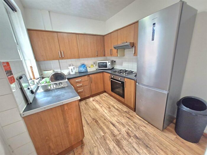 5 Bedroom Terraced House To Rent In £pppw Excl Bills - Bedroom House On Radford Road, Nottingham, NG7