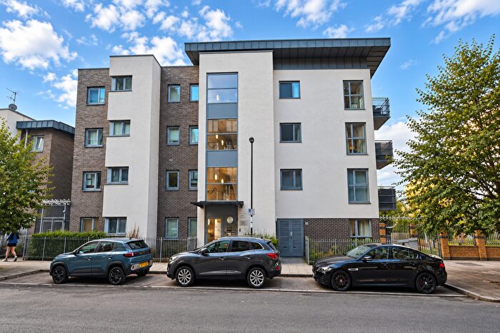 1 Bedroom Apartment To Rent In Silwood Street, London, SE16