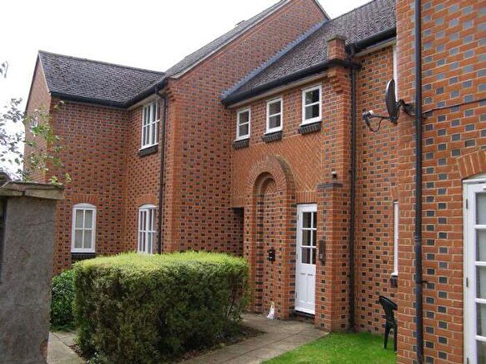 1 Bedroom Apartment To Rent In Acre End Street, OX29