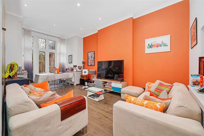 3 Bedroom Flat For Sale In Anson Road, London, NW2