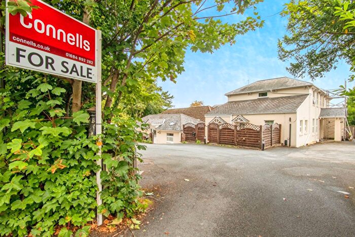 2 Bedroom Flat For Sale In Victoria Road, Malvern, WR14