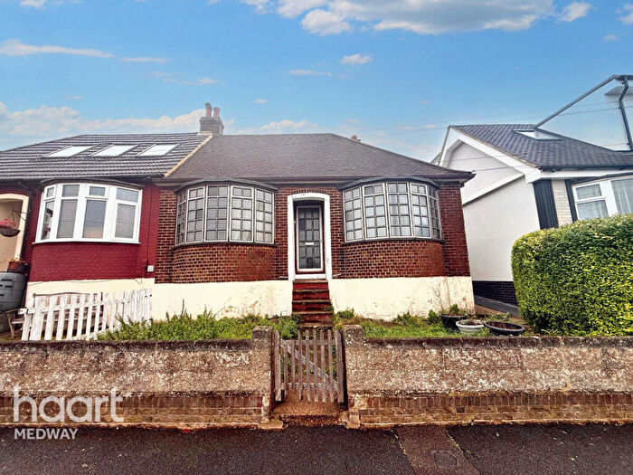 2 Bedroom Semi-Detached Bungalow For Sale In Delce Road, Rochester, ME1