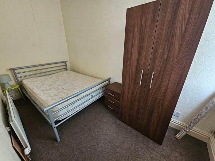 1 Bedroom House To Rent In Norman Terrace, Leeds, LS8