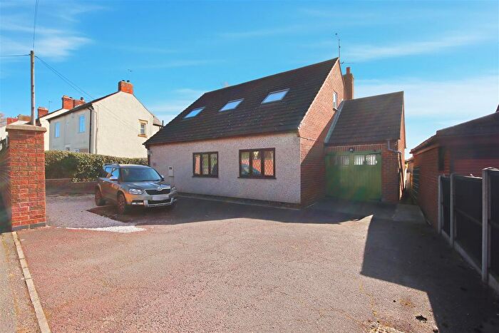 3 Bedroom Detached Bungalow For Sale In Morton Road, Pilsley, Chesterfield, S45