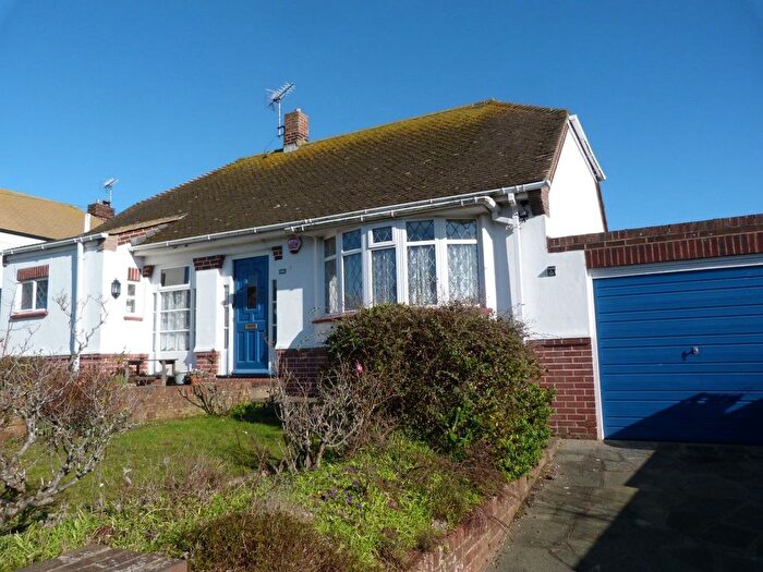 3 Bedroom Bungalow For Sale In Lauriston Mount, Broadstairs, CT10