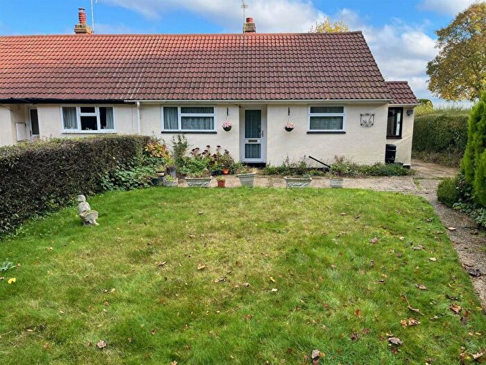 2 Bedroom Semi-Detached Bungalow For Sale In Tunworth Road, Mapledurwell, Basingstoke, RG25