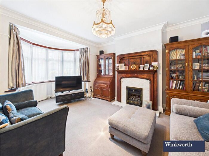 3 Bedroom Semi-Detached House For Sale In Shaftesbury Avenue, South Harrow, Harrow, HA2