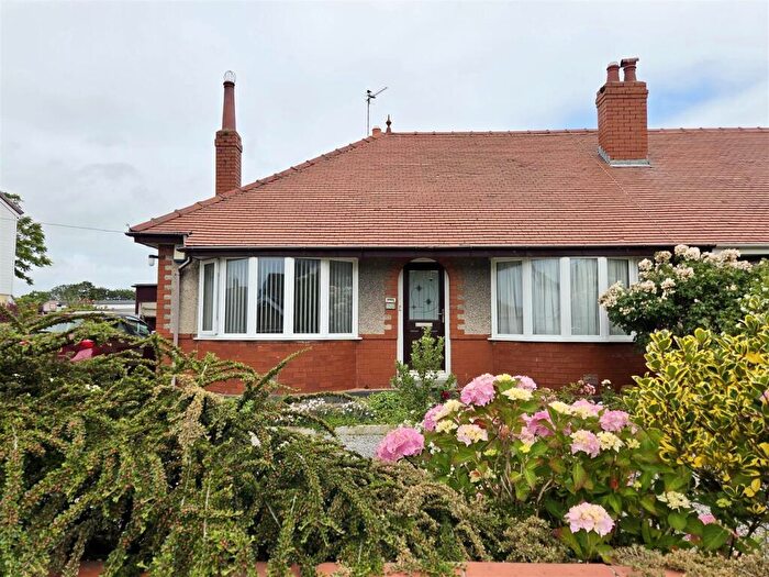 2 Bedroom Semi-Detached Bungalow For Sale In Bryning Avenue, Wrea Green, PR4