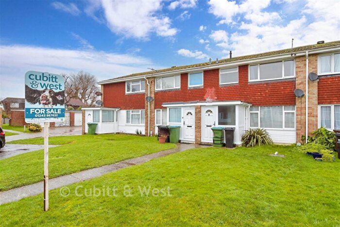 3 Bedroom Terraced House For Sale In Bucknor Close, Bognor Regis, West Sussex, PO21