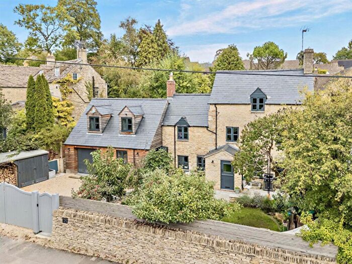 4 Bedroom Detached House For Sale In Cirencester, GL7