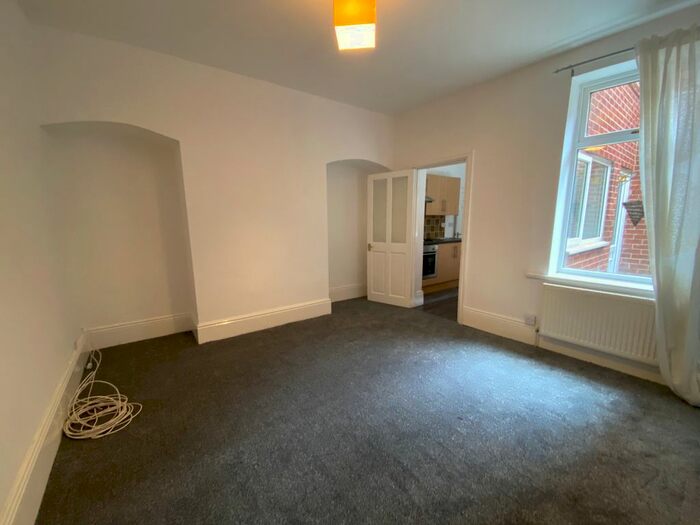 2 Bedroom Flat To Rent In Hillfield Street, Bensham, Gateshead, Tyne &amp; Wear, NE8