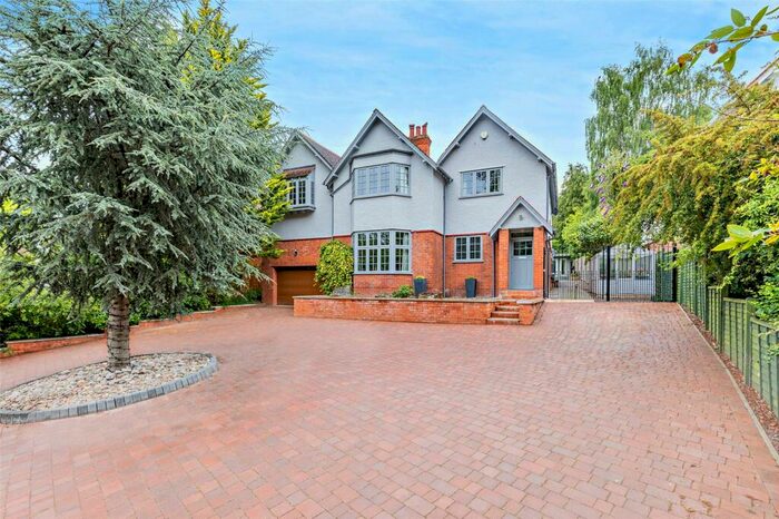 5 Bedroom Detached House For Sale In Cirencester Road, Charlton Kings, Cheltenham, Gloucestershire, GL53