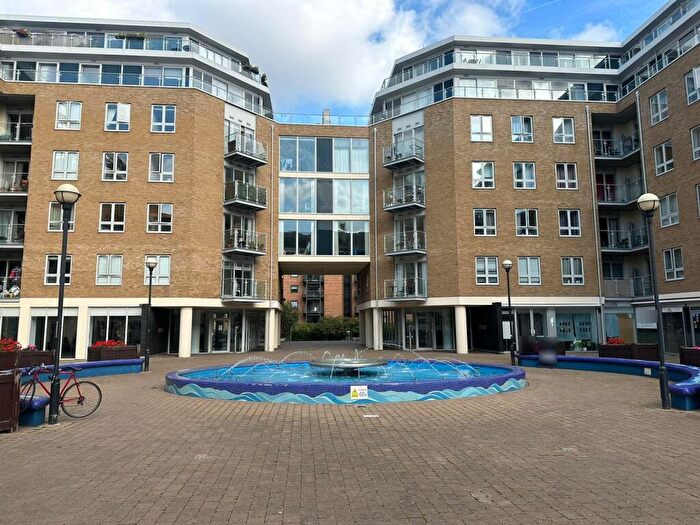 1 Bedroom Apartment To Rent In Narrow Street, London, E14