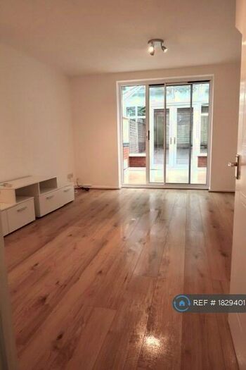 2 Bedroom Terraced House To Rent In Brookhill Road, London, SE18