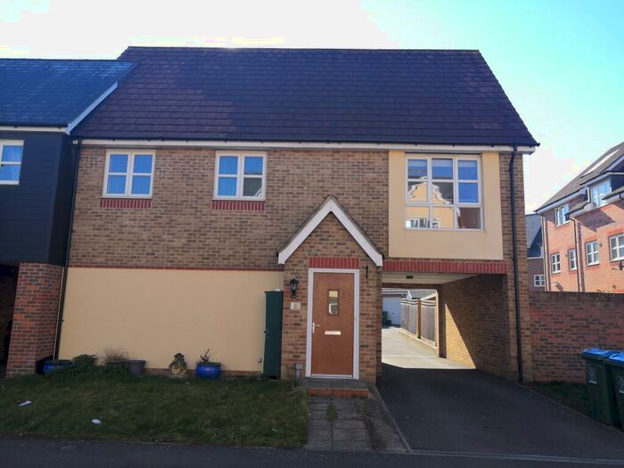 2 Bedroom Link Detached House To Rent In Fuggle Drive, Aylesbury, HP21
