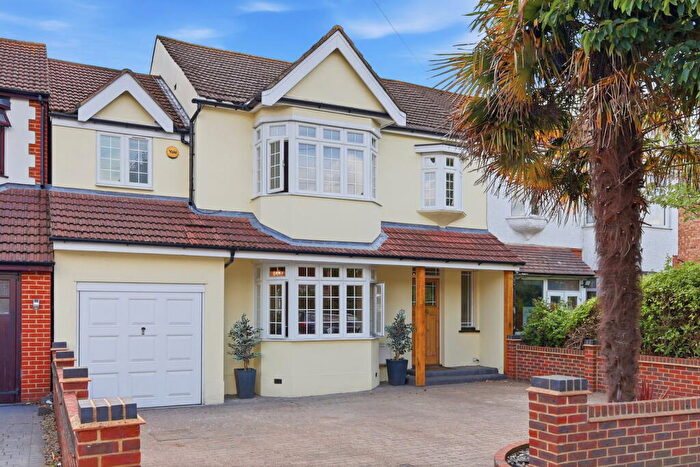 4 Bedroom Semi Detached House For Sale In Fairholme Avenue, Gidea Park, RM2