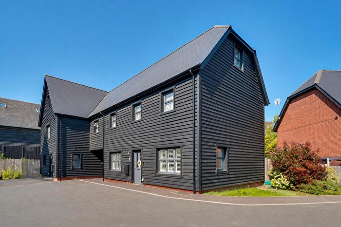 4 Bedroom Link Detached House For Sale In Tavern Close, Royston, SG8