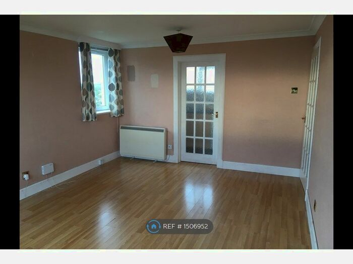 2 Bedroom Flat To Rent In Trinidad Way, East Kilbride, Glasgow, G75