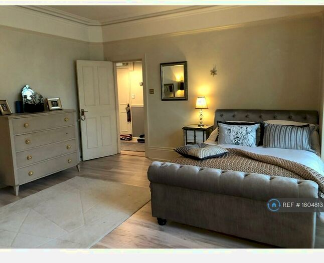 2 Bedroom Flat To Rent In Grosvenor Road, St Albans, AL1