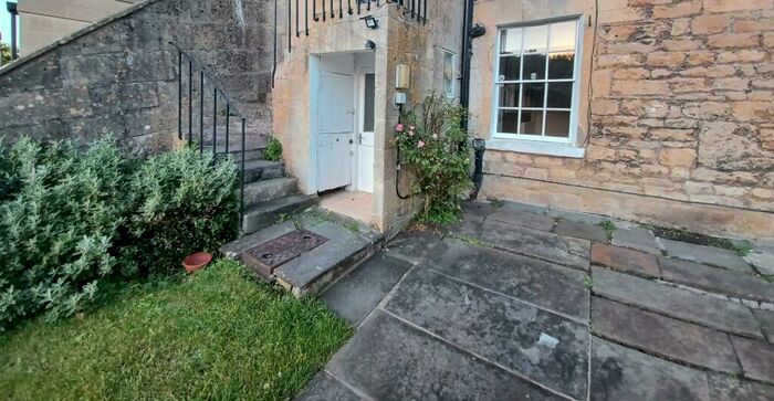 Studio To Rent In Clarendon Road, BA2