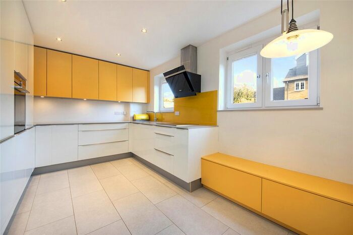 4 Bedroom Property To Rent In Midship Close, Surrey Quays, SE16