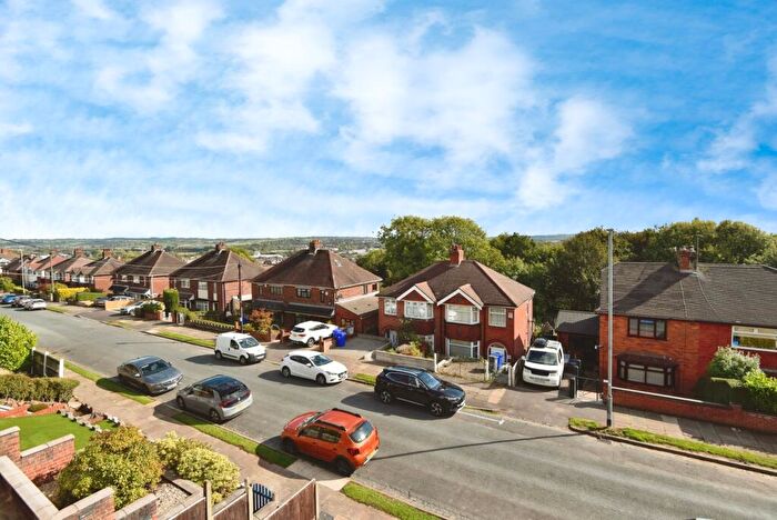 2 Bedroom Semi-Detached House For Sale In Hunters Way, Stoke-On-Trent, Staffordshire, ST4