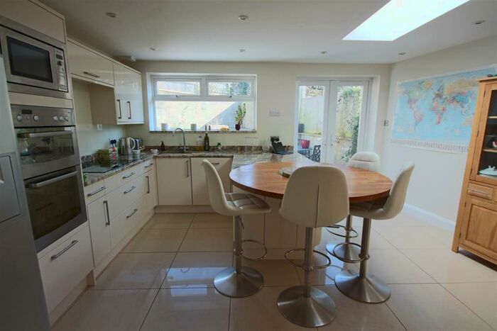 3 Bedroom Semi-Detached House To Rent In Valley Drive, Westdene, Brighton, BN1