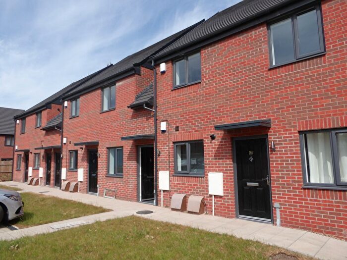 2 Bedroom Flat To Rent In Woodhouse Mews, Nottingham, NG5