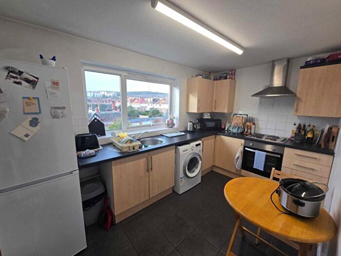 2 Bedroom Flat To Rent In Roedean Court, Roedean Road, Brighton, BN2