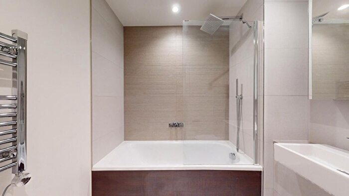 2 Bedroom Flat For Sale In North End Road, Wembley, HA9