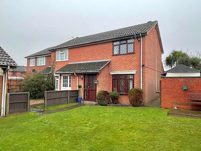 2 Bedroom End Of Terrace House For Sale In Wedgewood Close, Holbury, SO45