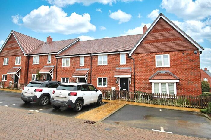2 Bedroom Terraced House For Sale In Augusta Close, Botley, SO32