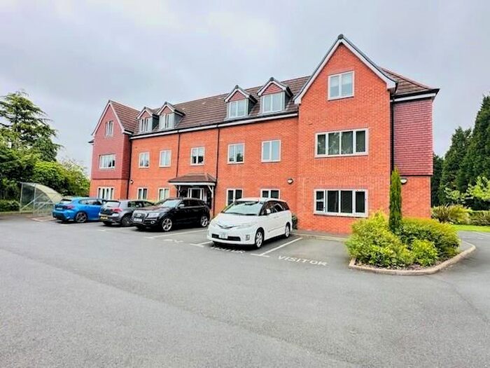 2 Bedroom Flat To Rent In Shooters Hill, Sutton Coldfield, B72