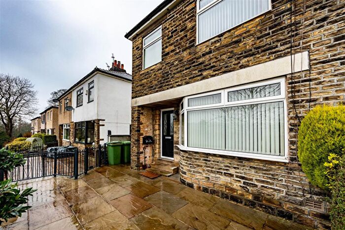 3 Bedroom Property For Sale In Fenny Royd, Halifax, HX3
