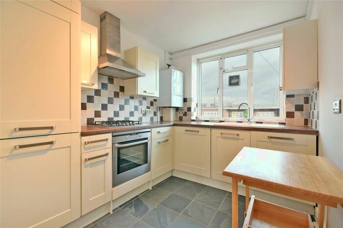 2 Bedroom Flat To Rent In Kilburn Vale, Kilburn, NW6