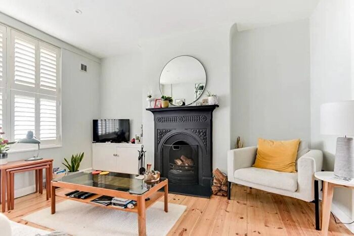 3 Bedroom Terraced House To Rent In De Laune Street, London, SE17