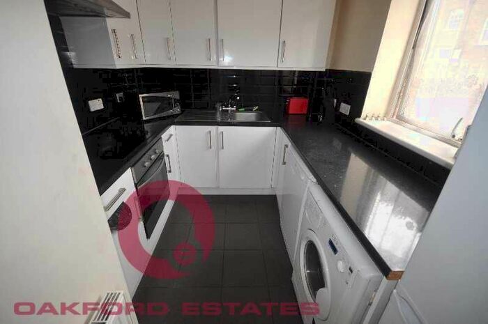 2 Bedroom Flat To Rent In Boston Place, Marylebone NW1