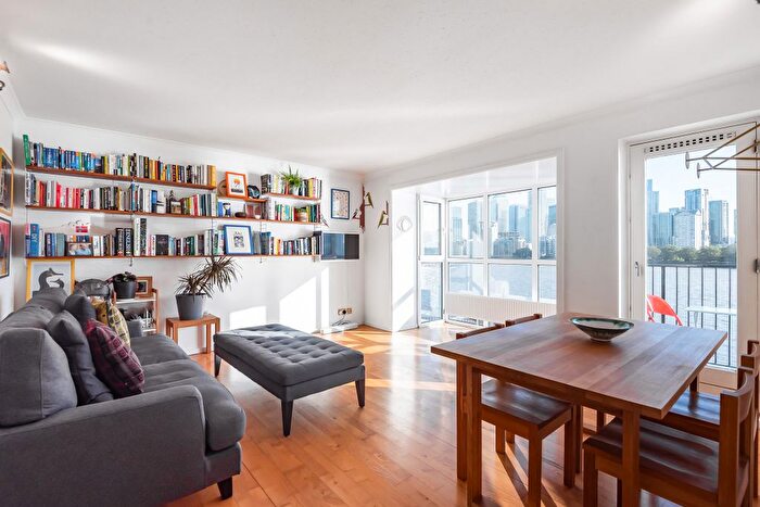 1 Bedroom Flat To Rent In Greenland Passage, Surrey Docks, SE16