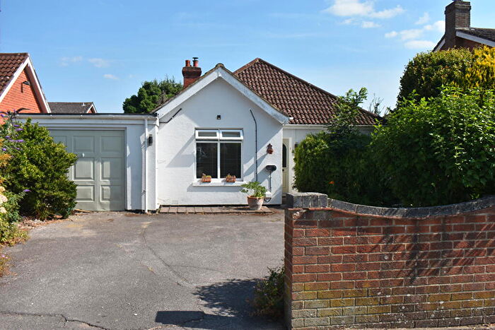 3 Bedroom Detached Bungalow For Sale In Locks Heath Park Road, Locks Heath, SO31