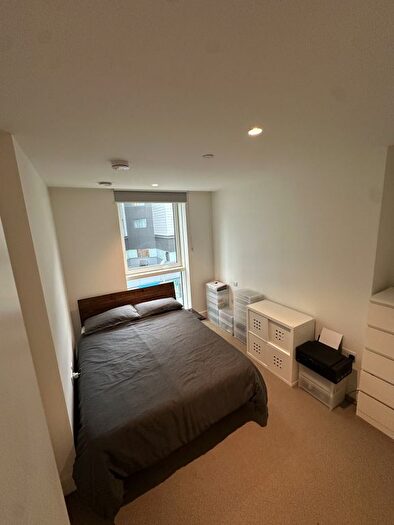 2 Bedroom Flat For Sale In Daneland Walk, London, N17