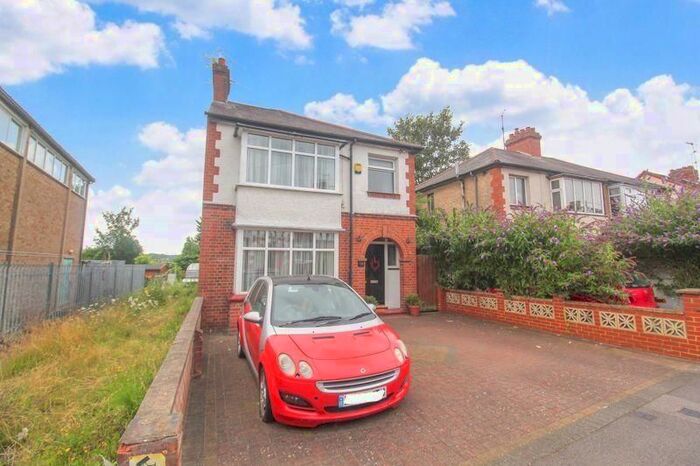 3 Bedroom Detached House To Rent In Gardenia Avenue, Luton LU3