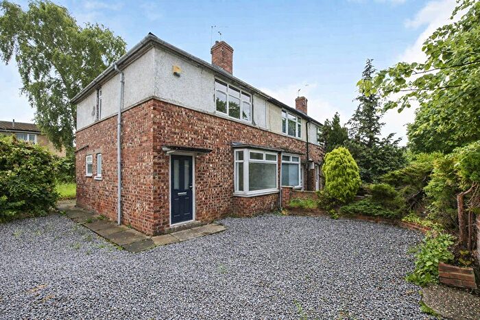 2 Bedroom End Of Terrace House For Sale In Melrosegate, York, YO10