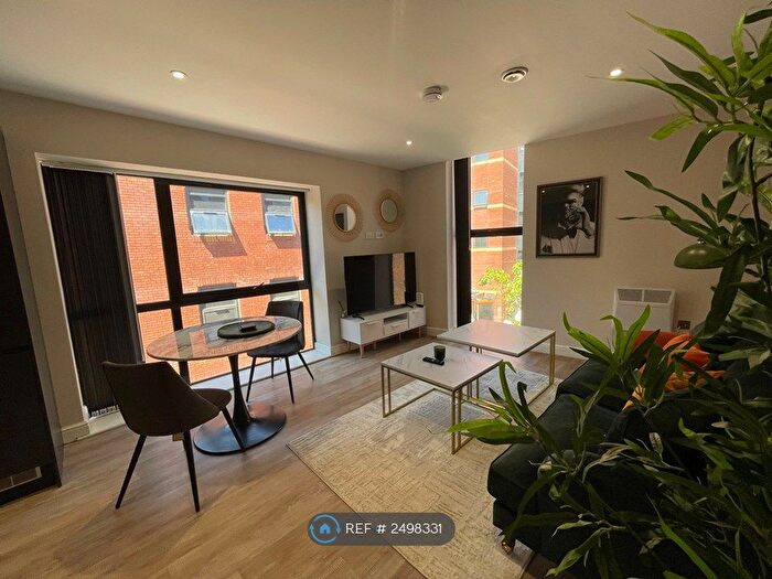 1 Bedroom Flat To Rent In Park Cross Street, Leeds, LS1
